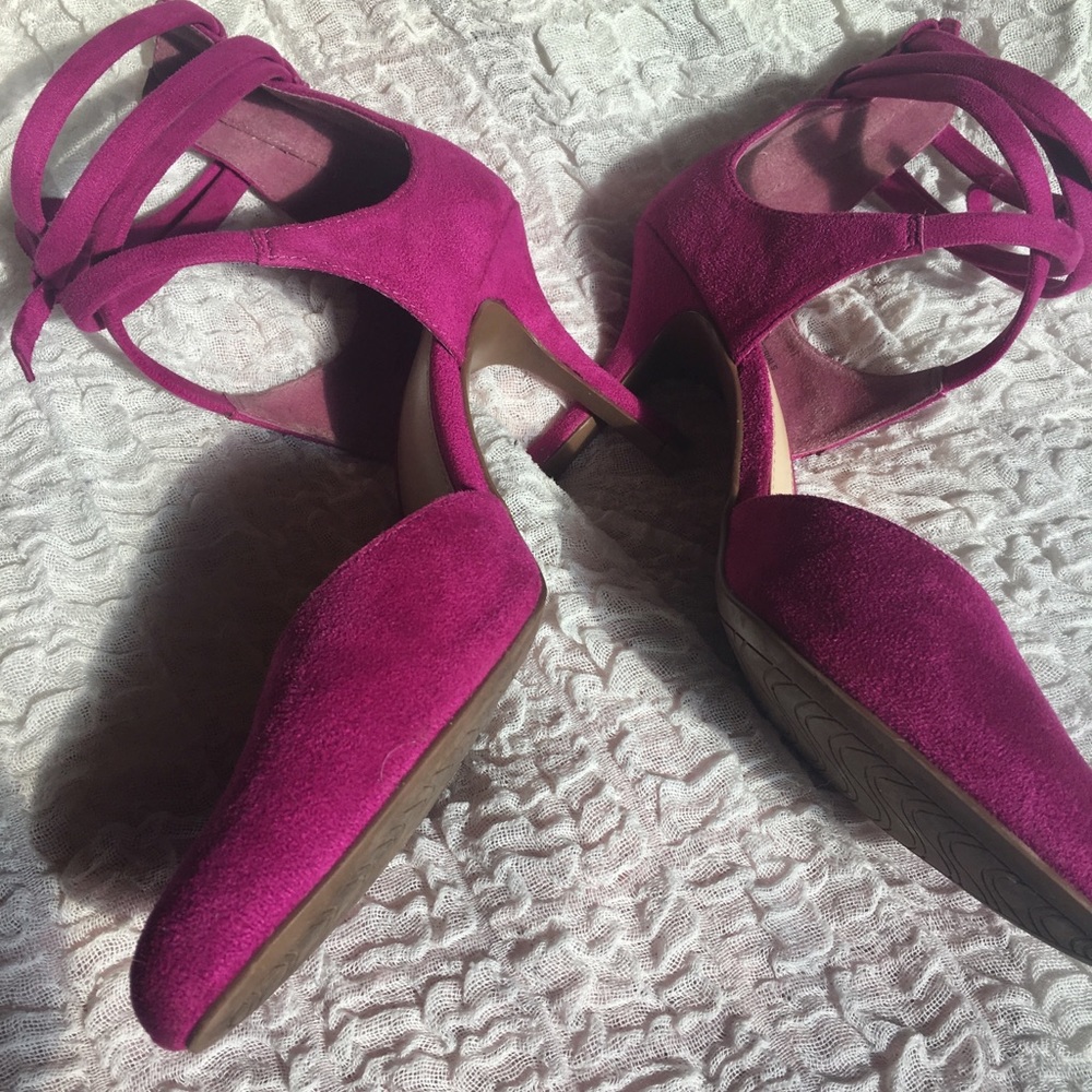 Strappy Fuchsia Suede Stilettos 💜